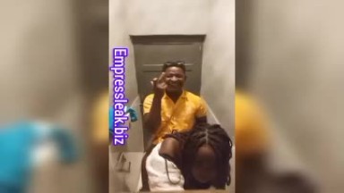 Journalist caught fucking a co-worker in the toilet